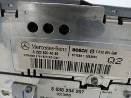 Mercedes-Benz S W220 Radio/CD/DVD/GPS-pääyksikkö A2208204089