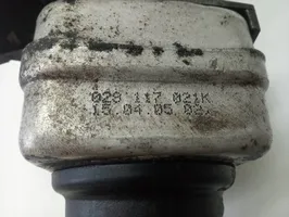 Volkswagen Golf V Oil filter mounting bracket 045115389G