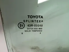 Toyota Yaris Pagrindinis priekinių durų stiklas (keturdurio) TOYOTA