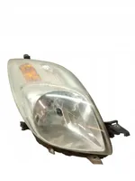 Toyota Yaris Lampa przednia 