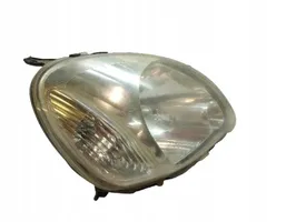 Toyota Yaris Lampa przednia 89007613