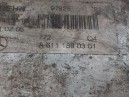 Mercedes-Benz Vito Viano W639 Support de filtre à huile A6111880301