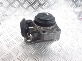 Ford Mondeo Mk III Supporto di montaggio del motore 2S716F012A