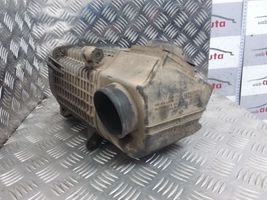 Renault Safrane Air filter box 7700866565