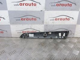 Audi Q3 8U Rivestimento del vano portaoggetti del cruscotto 8U1853190