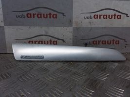 Audi Q3 8U Rivestimento del vano portaoggetti del cruscotto 8U1853190