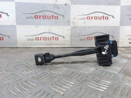 Audi Q3 8U Durvju atvēruma ierobežotājs 8U0839249C