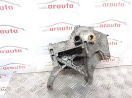 Audi A4 S4 B5 8D Кронштейн генератора 028903143AE