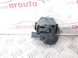 Volkswagen PASSAT B3 Element lampy tylnej 357945257