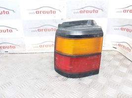 Volkswagen PASSAT B3 Lampa tylna 333945111