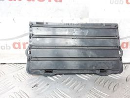 Volkswagen Touareg I Déflecteur d'air de radiateur de refroidissement 8A0121223A