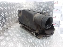 Mercedes-Benz E W210 Boîtier de filtre à air A6130900601