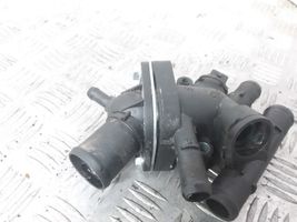 Renault Megane I Boîtier de thermostat / thermostat 