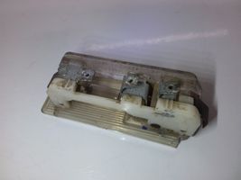 BMW 5 E28 Lampka podsufitki tylna 5572421