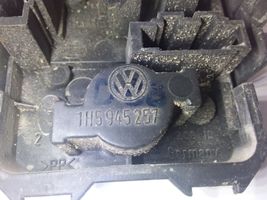 Volkswagen Vento Parte del faro posteriore 1H5945257