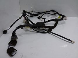 Mazda 626 Cablaggio porta anteriore MR438491