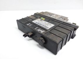 Volkswagen Golf III Module de contrôle de boîte de vitesses ECU 096927731