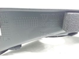 Volvo C30 Kojelaudan sivupäätyverhoilu 30672383