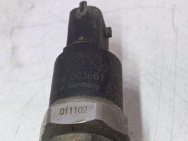 Volvo V50 Sensore di pressione del carburante 0281002527