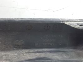 Opel Astra H Modanatura separatore del paraurti anteriore 13121993