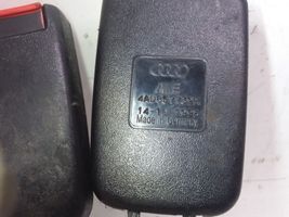 Audi A6 S6 C4 4A Klamra środkowego pasa bezpieczeństwa fotela tylnego 4A0857739H