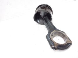 Mercedes-Benz Vito Viano W639 Piston avec bielle 6110349