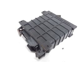 Audi 80 90 B3 Variklio valdymo blokas 811906264A