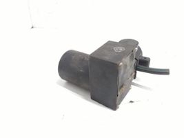 Volkswagen Jetta II Keskuslukituksen alipainepumppu 443862257A