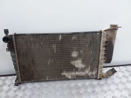 Peugeot Partner Radiateur de refroidissement 90330705