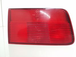 BMW 5 E39 Luci posteriori del portellone del bagagliaio 8361673