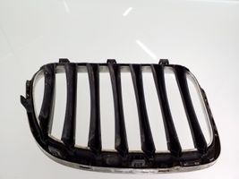 BMW X1 E84 Maskownica / Grill / Atrapa górna chłodnicy 2993307