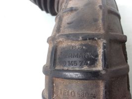 Audi 100 S4 C4 Manguera/tubo de admisión turbo del aire 4A0145747A