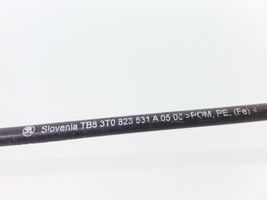 Skoda Superb B6 (3T) Konepellin lukituksen vapautusvaijeri 3T0823531A