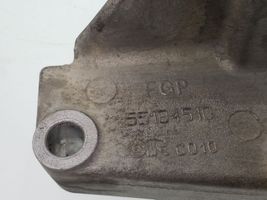 Opel Astra H Wspornik / Mocowanie łożyska podpory wału napędowego 55184510