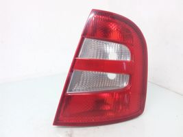 Skoda Fabia Mk1 (6Y) Luz trasera/de freno 6Y6945096