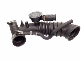 Volkswagen PASSAT B5 Tuyau d'admission d'air turbo 058133356A