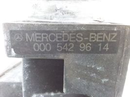 Mercedes-Benz S W140 Przepływomierz masowy powietrza MAF 0005429614