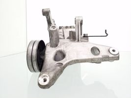 Audi A4 S4 B7 8E 8H Staffa di montaggio del compressore dell’A/C 06H903143H