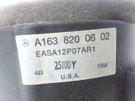 Mercedes-Benz ML W163 Garsiakalbis (-iai) galinėse duryse A1638200602