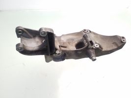 Volvo S40, V40 Support de générateur / alternateur 7700115750