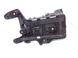 Volkswagen Golf V Vassoio batteria 1K0915333C