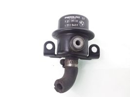 BMW 7 E32 Fuel pressure regulator 1711543