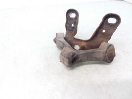 Volkswagen Golf V Staffa/supporto di montaggio della marmitta 6Q0253147