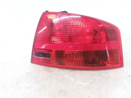 Audi A4 S4 B7 8E 8H Lampa tylna 8E5945096