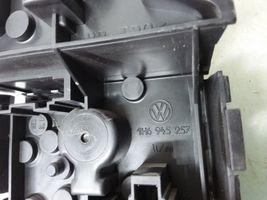 Volkswagen Golf III Parte del faro posteriore 1H6945257