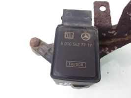 Mercedes-Benz E W210 Sensore di livello faro/fanale A0105427717