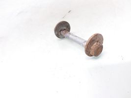 Volkswagen PASSAT B7 Rear suspension camber bolt 