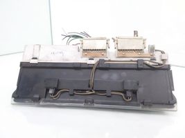 Land Rover Discovery Spidometrs (instrumentu panelī) LR0003002