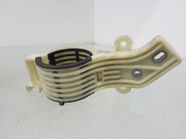 BMW 5 G30 G31 Supporto della pompa del carburante 