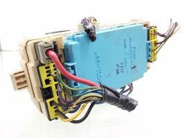 Mitsubishi Galant Module de fusibles MR24316